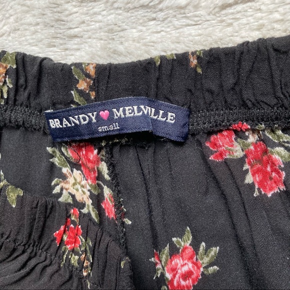 Brandy Melville Rose Floral Remi Shorts - Picture 6 of 6